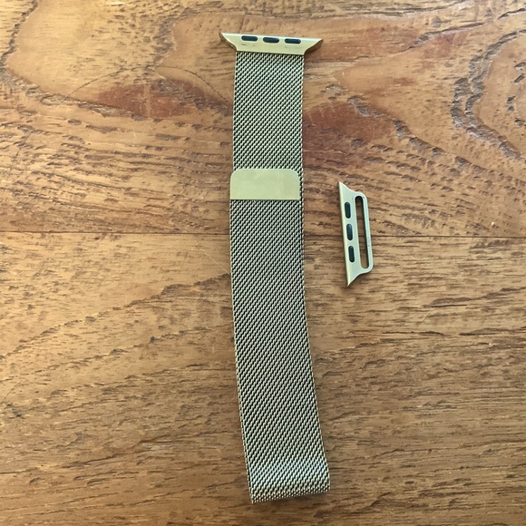 Apple watch original band gold Milanese loop stainless steel  Gold 45mm magnetic Apple Watch band in EUC!